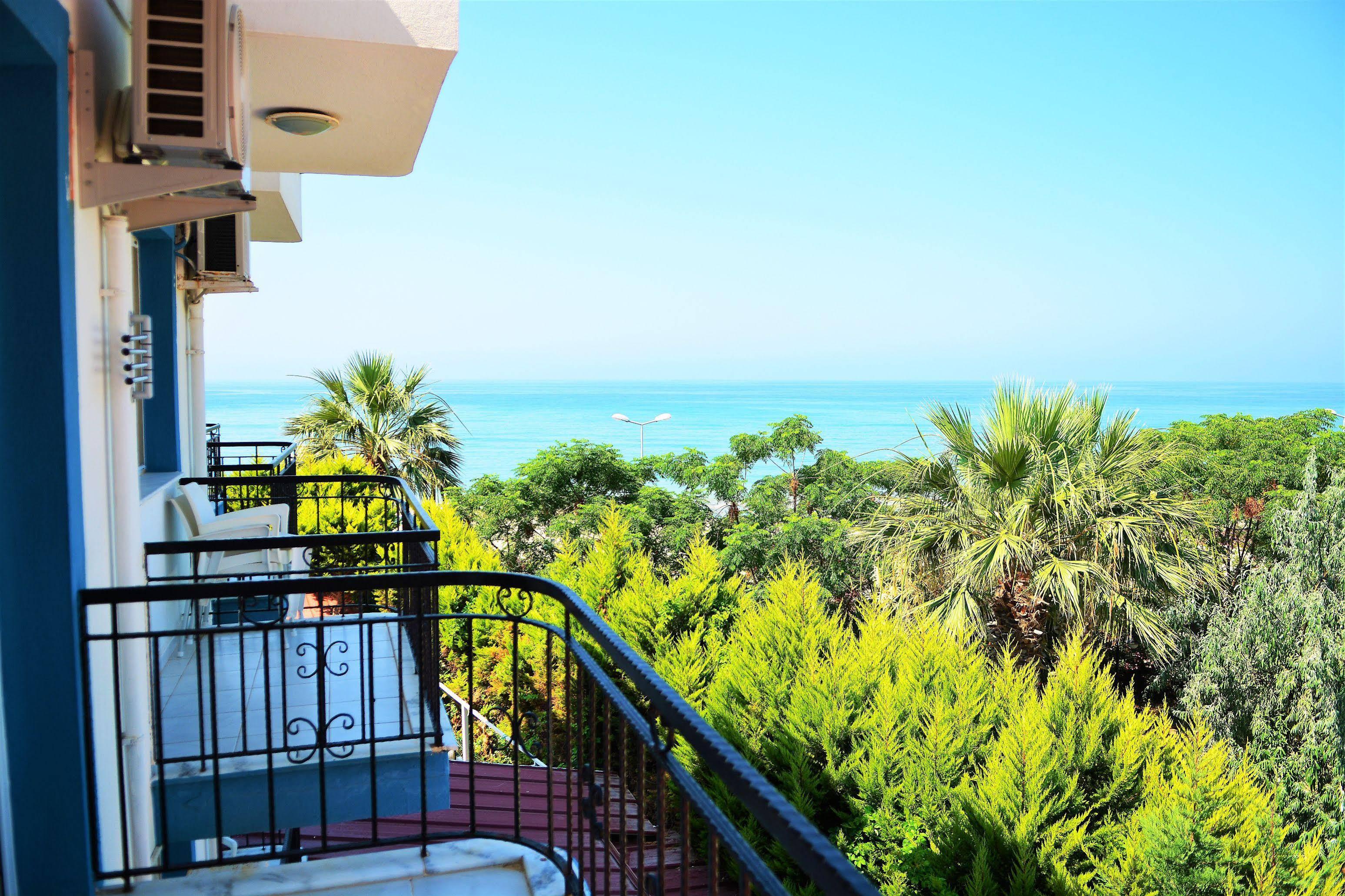 Gumuldur Mavi Deniz Hotel מראה חיצוני תמונה