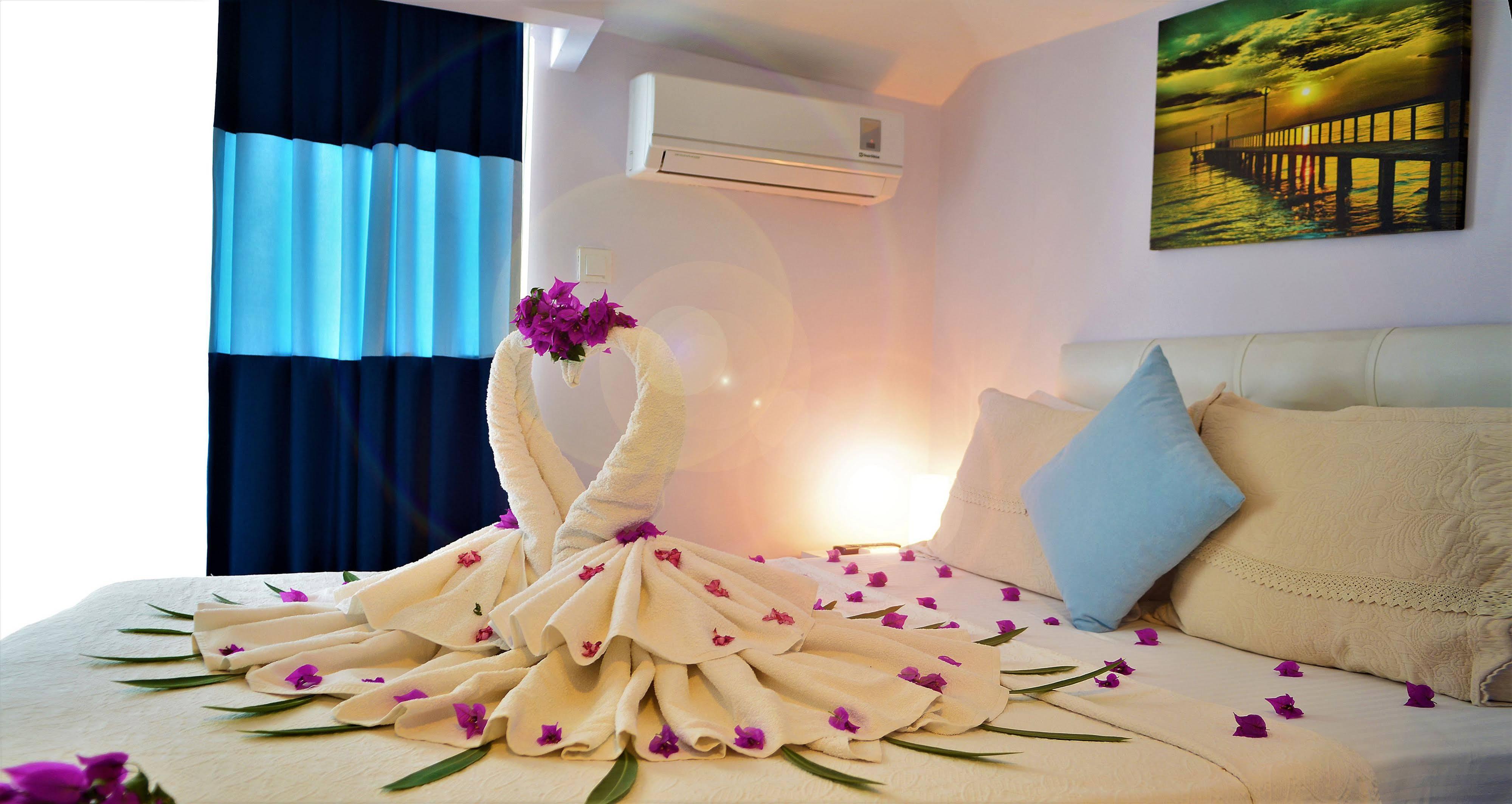 Gumuldur Mavi Deniz Hotel מראה חיצוני תמונה